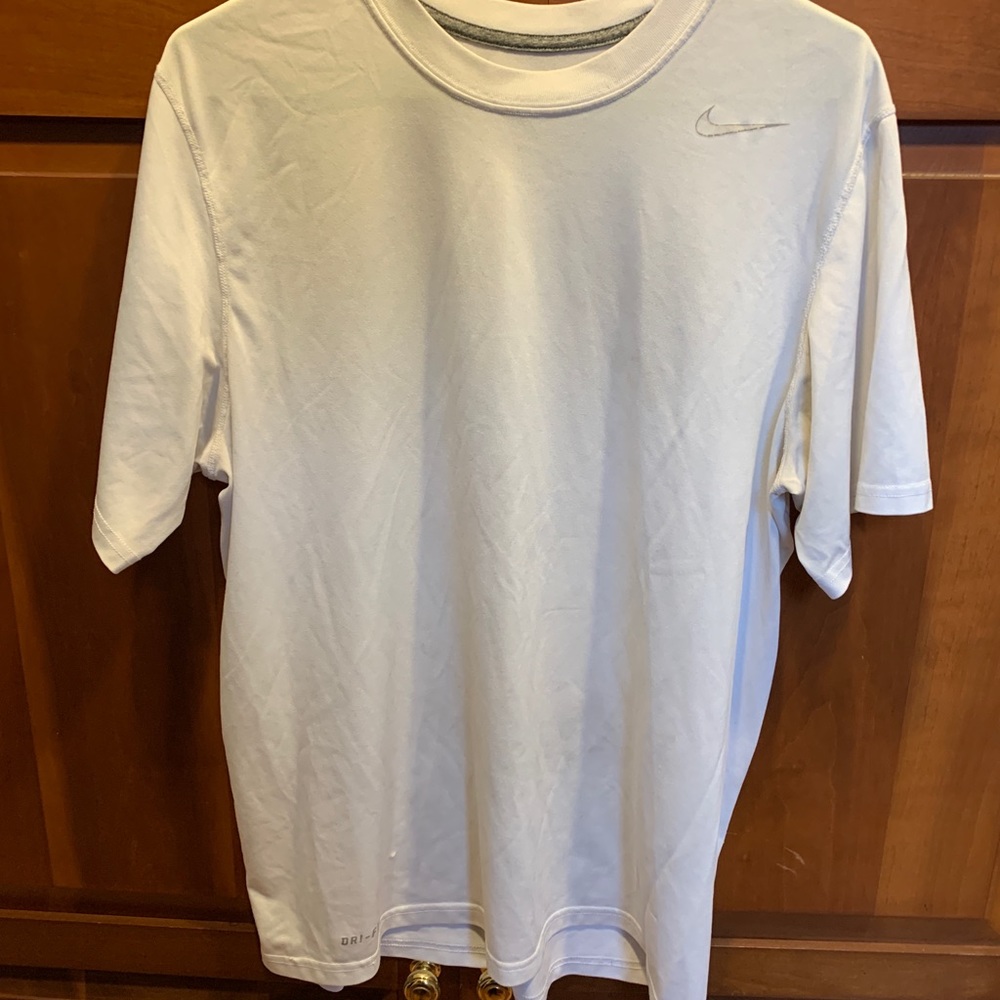NIKE DRI-FIT "THE NIKE TEE" LIGHT GREY PERFORMANCE T SHIRT SIZE M LARGE